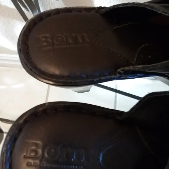 Shoes - Picture 3 of 3